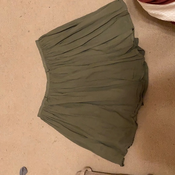 Olive Green Skirt FREE w/other purchase! - Picture 1 of 2